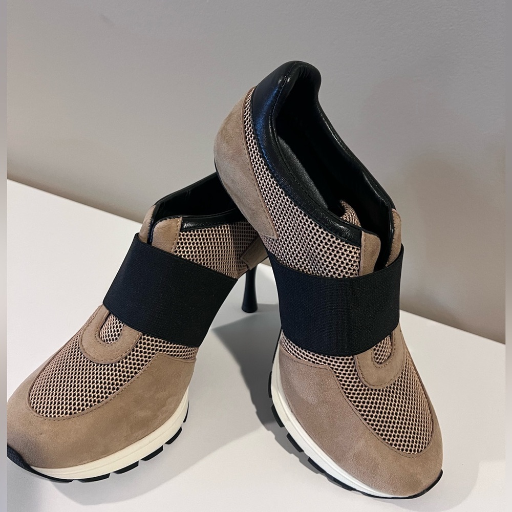 SNEEX Icon Heels